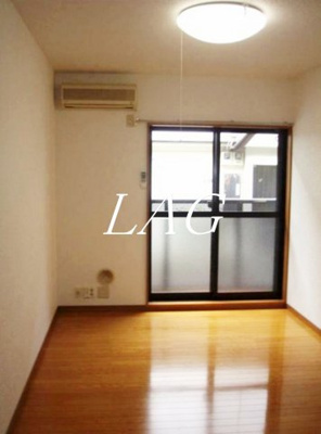 【居間・リビング】 | ティンカーベル | 洋室のお部屋です。