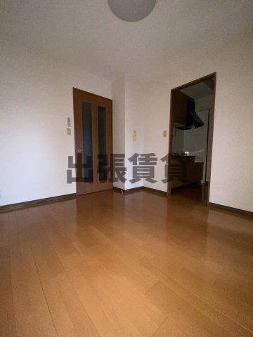 仲介手数料0円！！スクエアコートの居間・リビング