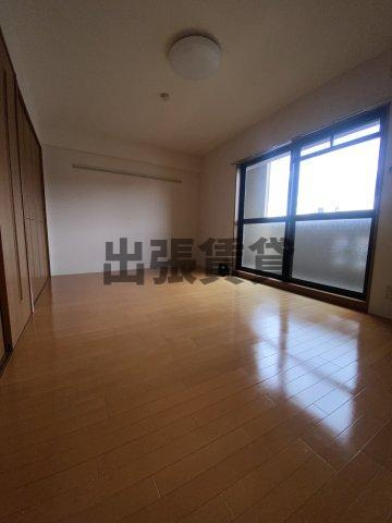 仲介手数料0円！！スクエアコートの洋室