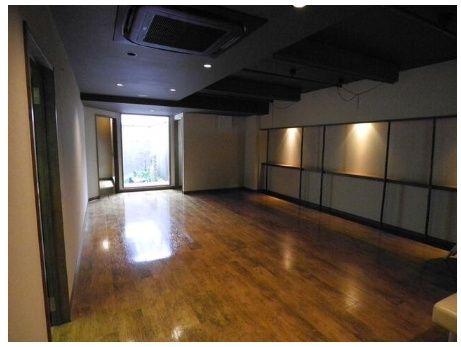 S.T.F Bld.の内装