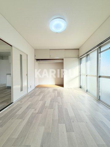 ツダフラットの洋室