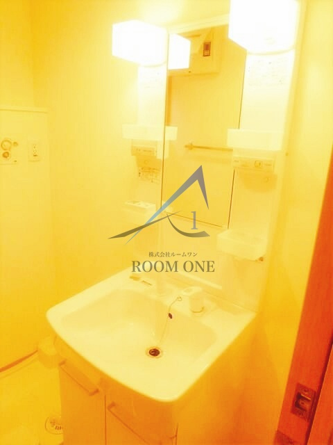 ＫＩＨＡＣＨＩ　ＲＥＳＩＤＥＮＣＥの洗面所|独立洗面台です。