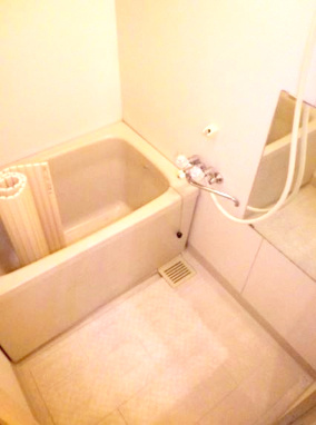 【浴室】 | フレンドコーポＡ棟 | ※イメージ　反転タイプのお部屋の写真