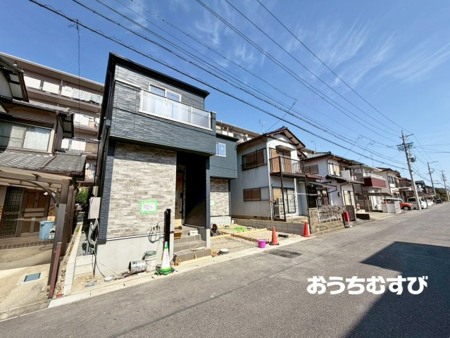 春日井市下条町1期(全1棟)の前面道路含む現地写真