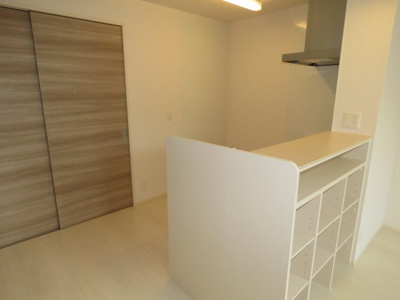 【キッチン】 | シェルフルール | こちらのお部屋は、キッチン後ろに扉はありません
　
　　