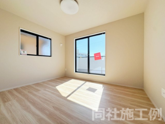 新築戸建・新築建売　福島市瀬上町字桜町【ZEH水準住宅】瀬上小・北信中の洋室|同社施工例