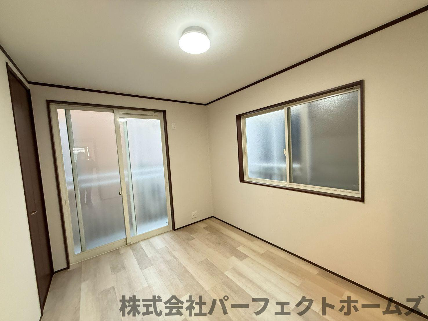 伊加賀西町戸建の洋室|コンパクトで使いやすい洋室です