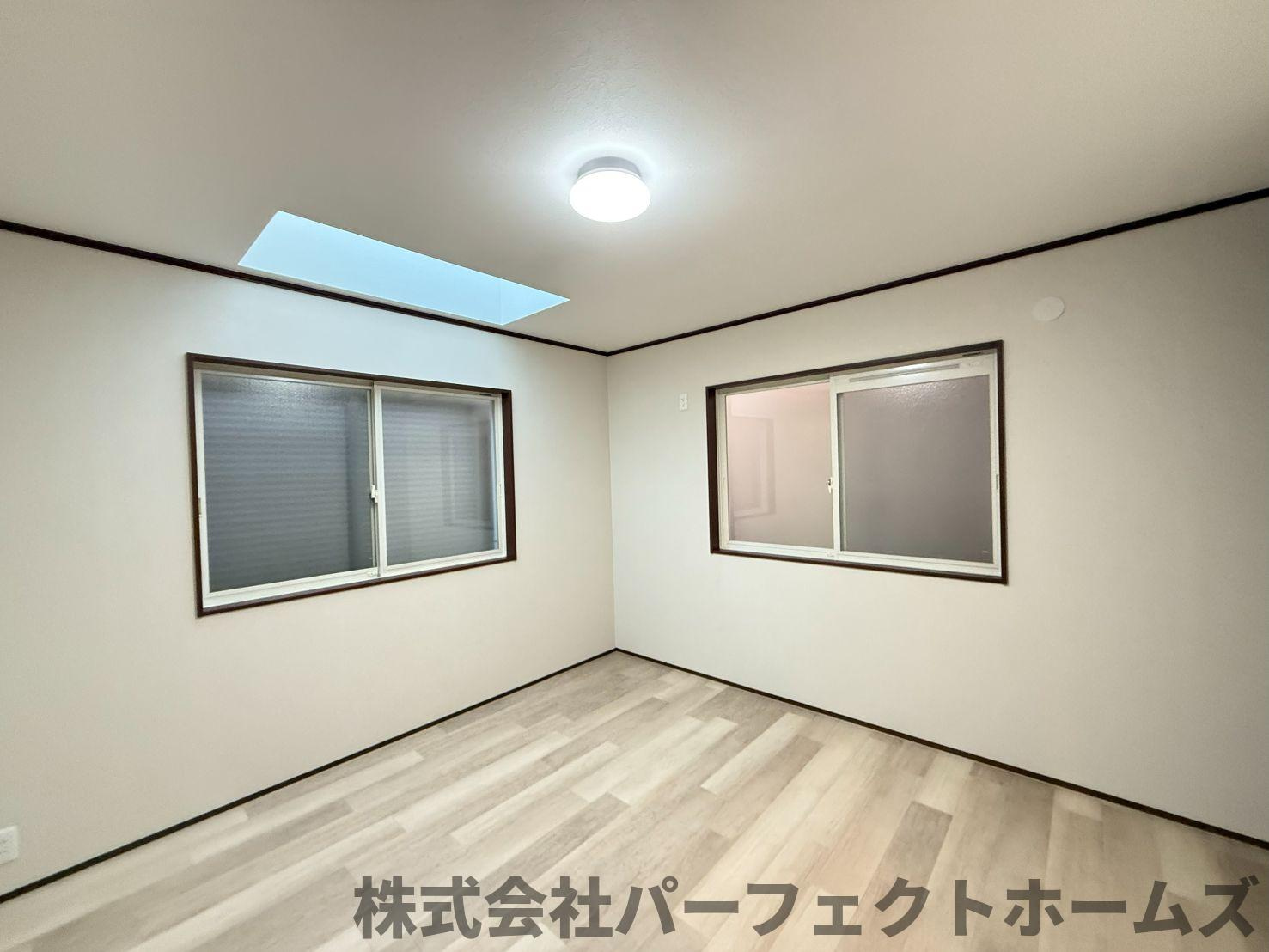 伊加賀西町戸建の洋室|スタンダードな洋室です