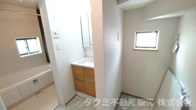 神戸市垂水区城が山　新築一戸建の脱衣所