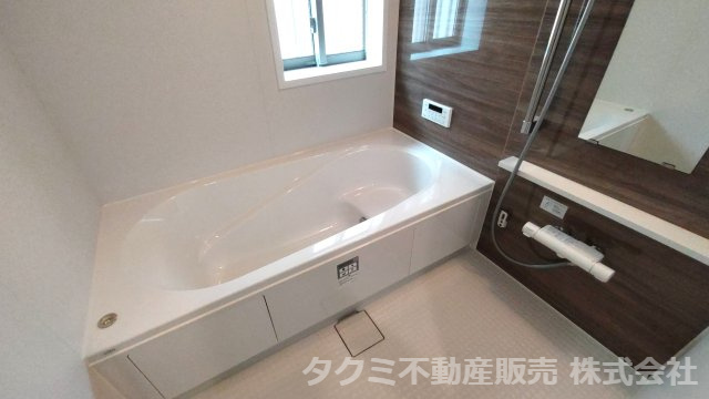 神戸市垂水区城が山　新築一戸建の浴室|１坪サイズの広いお風呂で１日の疲れを癒して下さい♪