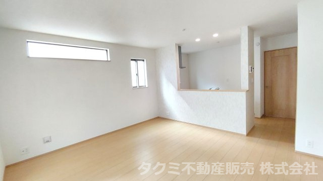 神戸市垂水区城が山　新築一戸建の居間・リビング