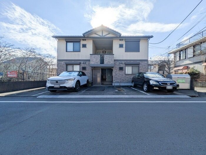 ペニーレーン　ＡＢの駐車場