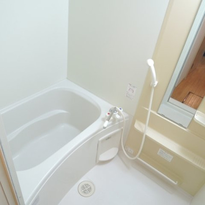 【浴室】 | マ・メゾン大倉山 | 清潔感のあるバス♪