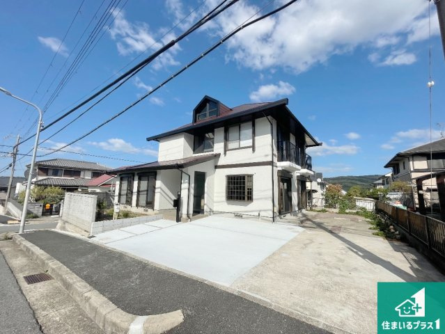 神戸市西区桜が丘中町　中古一戸建ての外観|周辺は落ち着いた街並みの住宅地！子育てがしやすい住環境です！気になることがありましたら、お気軽にお問い合わせください！