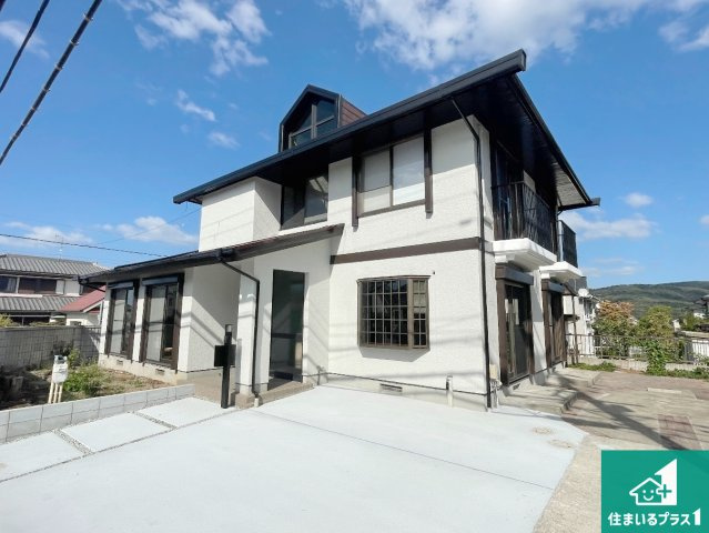 神戸市西区桜が丘中町　中古一戸建ての外観|周辺は落ち着いた街並みの住宅地！子育てがしやすい住環境です！気になることがありましたら、お気軽にお問い合わせください！