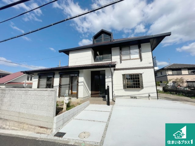 神戸市西区桜が丘中町　中古一戸建ての外観|周辺は落ち着いた街並みの住宅地！子育てがしやすい住環境です！気になることがありましたら、お気軽にお問い合わせください！