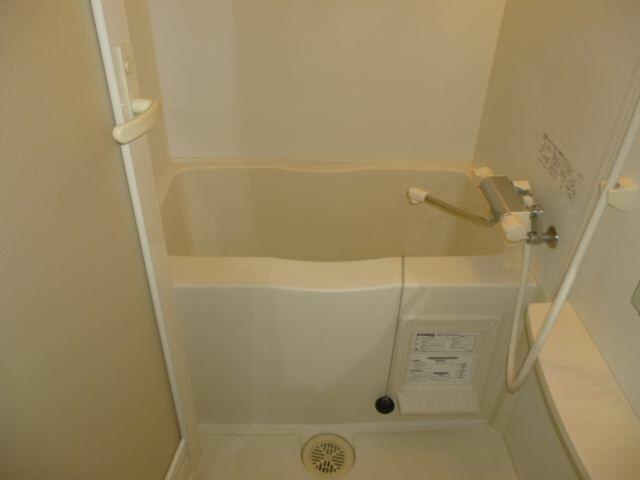 ガリシア浜松町の浴室|※別号室のため室内フローリン… 