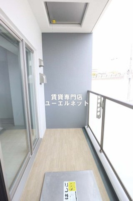 【バルコニー】 | ベルエール江坂 | バルコニー付きで採光＆風通し良好！