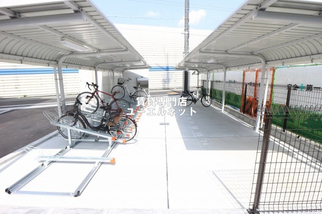 【その他共用部分】 | ベルエール江坂 | 自転車通勤にも便利な駐輪場付き♪