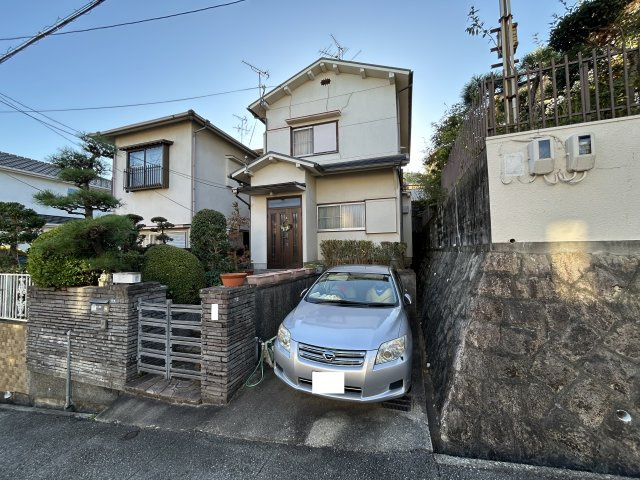 【駐車場】 | 宝塚市月見山１丁目中古戸建 | 駐車スペースもあります