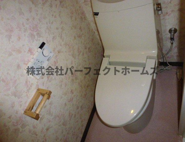 錦町戸建　賃貸のトイレ|コンパクトで使いやすいトイレです