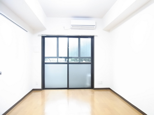 中野区江原町２丁目の賃貸マンションの居間・リビング