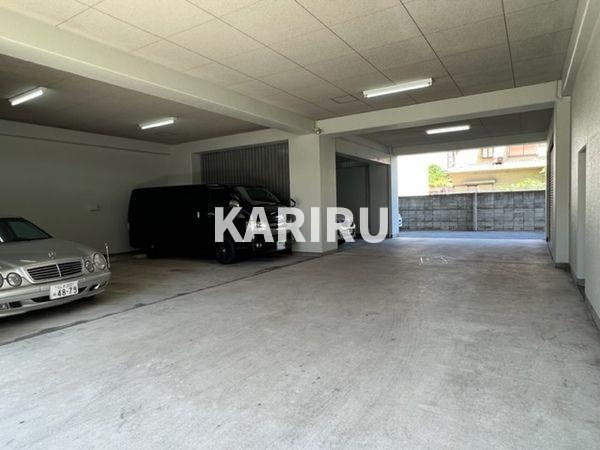 グランデージ新深江の駐車場