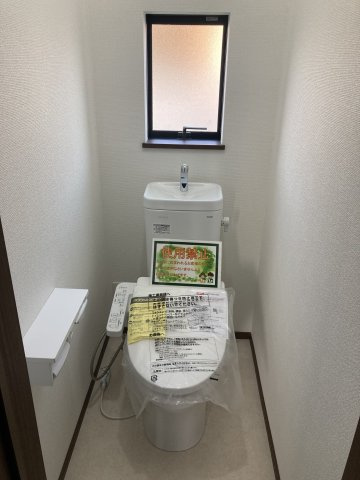 ハートフルタウン 前橋市北代田町780番　Ａ号棟のトイレ|2階トイレです。清潔感のある白を基調としています。