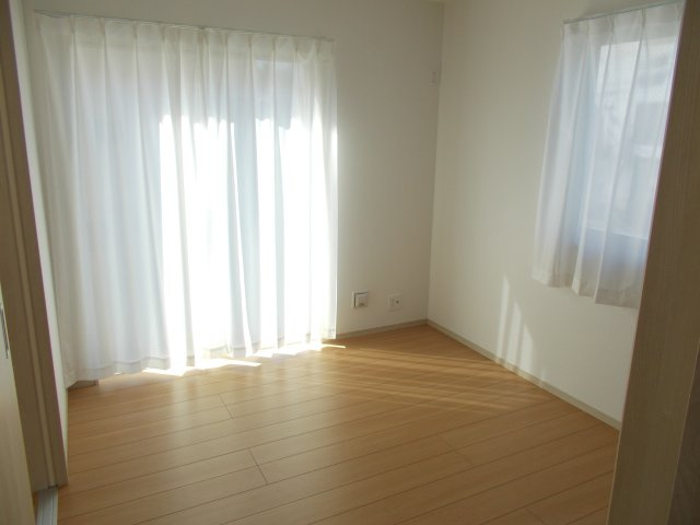 ハートフルタウン 前橋市北代田町780番　Ａ号棟の洋室|１階洋室です。4.5帖の広さです。