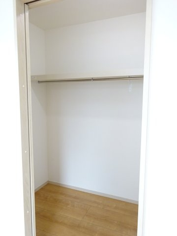 ハートフルタウン 前橋市北代田町780番　Ａ号棟の収納|2階洋室3収納です。ウォークインクローゼットです