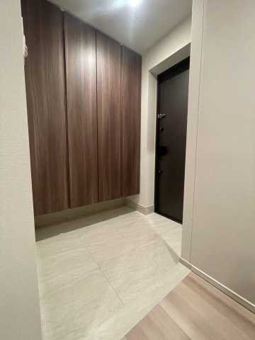 ルジェンテ上野松が谷の洋室