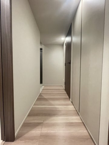 ルジェンテ上野松が谷の玄関