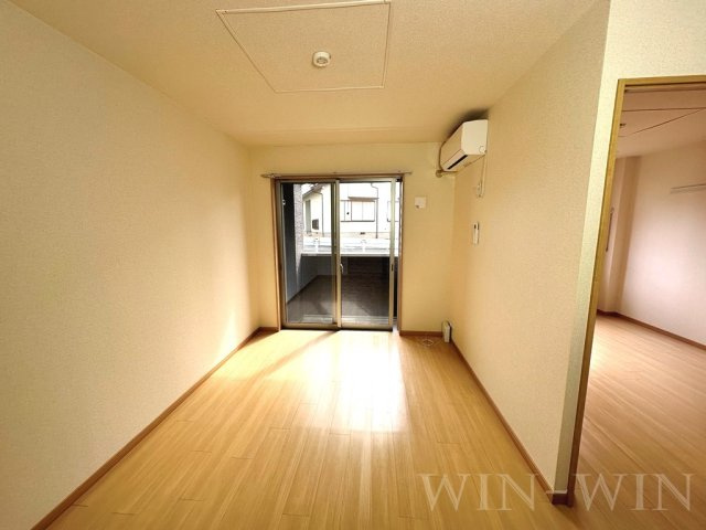 松東017の居間・リビング