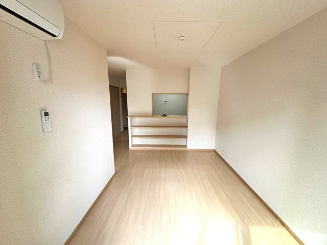 松東017の居間・リビング