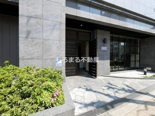 S-RESIDENCE難波EASTのエントランス
