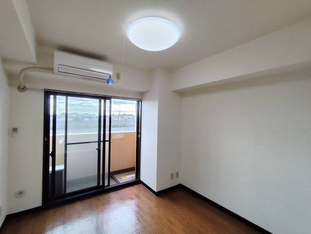 ライオンズマンション東新小岩の洋室