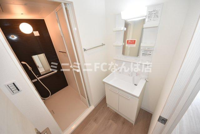 ソラシアレジデンス九条の洗面所