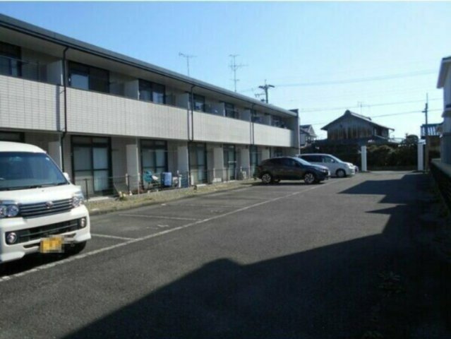 プリート田園の駐車場