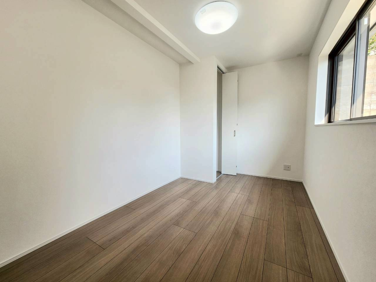 RESET HOUSE－リセットハウス小倉南区葛原2丁目2期の洋室|リビングに面した5帖洋室です♪