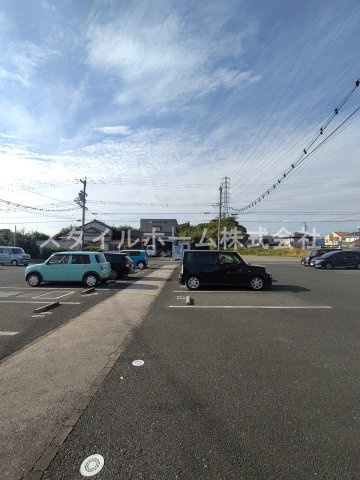 Ｂｌａｎｃ　Ｖｉｌｌａｇｅ　Bの駐車場