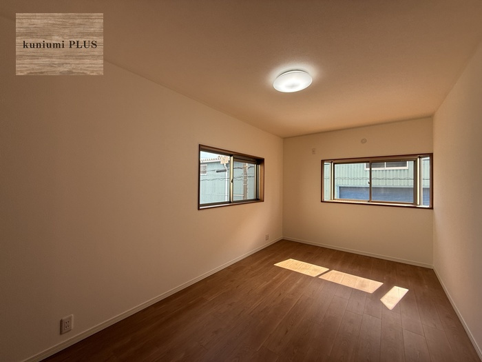 東大阪市御厨東1丁目の洋室