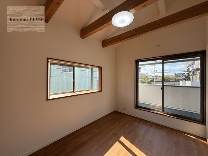 東大阪市御厨東1丁目の洋室