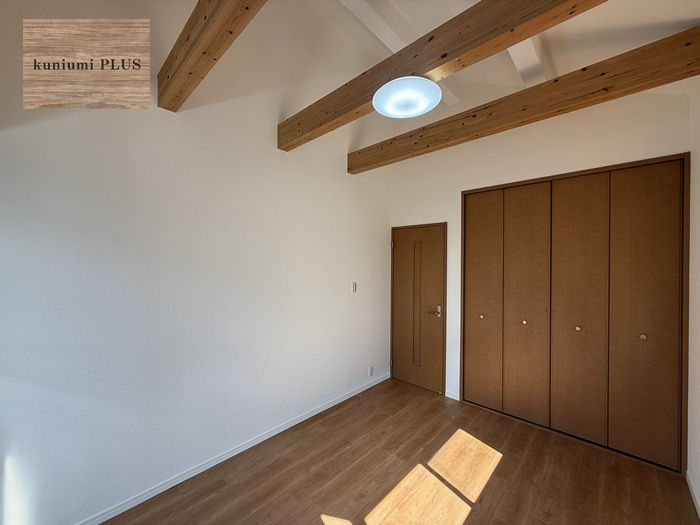 東大阪市御厨東1丁目の洋室