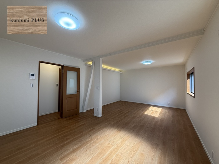 東大阪市御厨東1丁目の居間・リビング