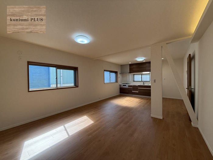 東大阪市御厨東1丁目の居間・リビング