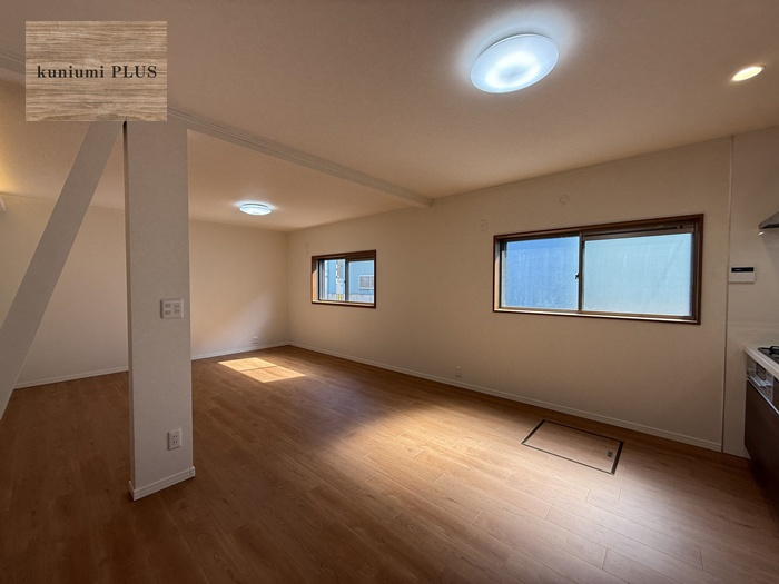 東大阪市御厨東1丁目の居間・リビング