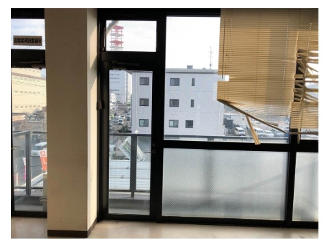 らくなんビルの内装