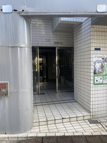 アーバンコア鹿野のエントランス