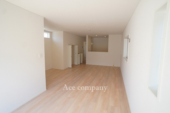 【居間・リビング】 | 東大阪市大蓮南2丁目　【1号棟/全2棟】 | 【LDK：広々21.7帖！】