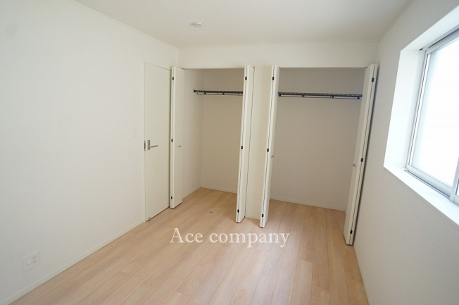 【子供部屋】 | 東大阪市大蓮南2丁目　【1号棟/全2棟】 | 【2階：洋室6帖】大容量のクローゼット完備です♪